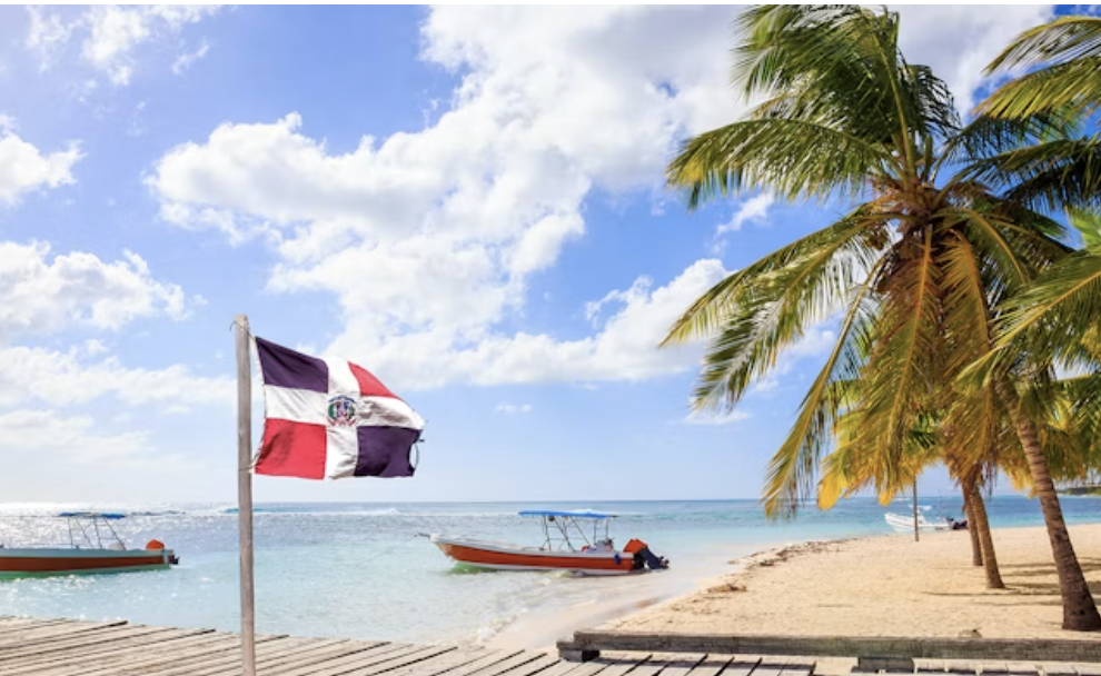 How Much Does a Clear Boat Tour in Punta Cana Cost? What to Know Before Booking